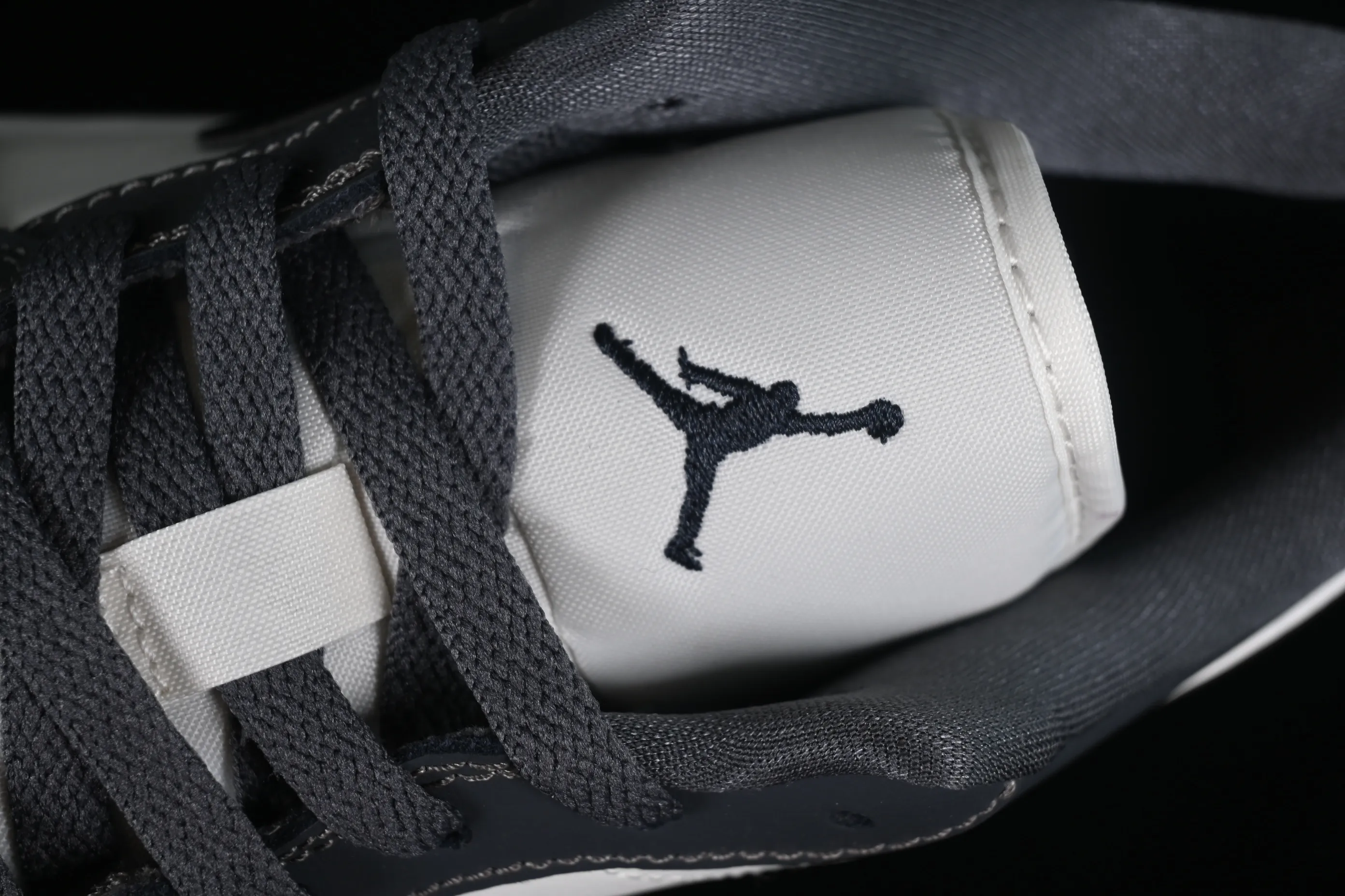 All categories Air Jordan Jordan series basketball shoes Air Jordan 1 Low G version pure original Air Jordan 1 Low "Dark Grey" AJ1 Joe 1 dark gray white low-top cultural casual sneakers DC0774-102